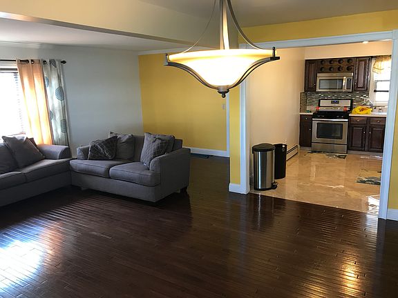 Living Room Unfurnished