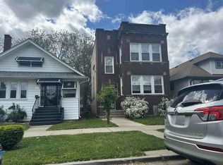 7648 S Luella Ave, Chicago, IL 60649