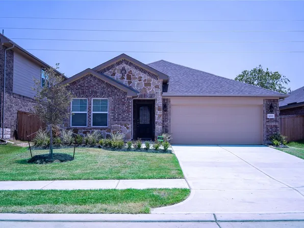 8015 Virginia Dr, Richmond, TX 77406