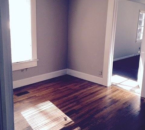 3rd image of 1026 Johnston Dr