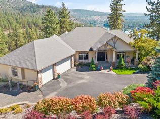 16371 N Lakeside Ln, Nine Mile Falls, WA 99026