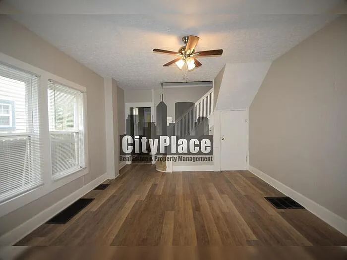 2862 Highland Pl — Photo 7