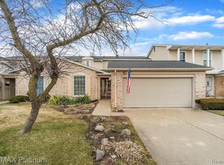 437 Lockmoor Ct, Grand Blanc, MI
