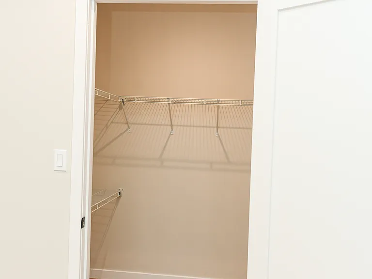 walkin closet