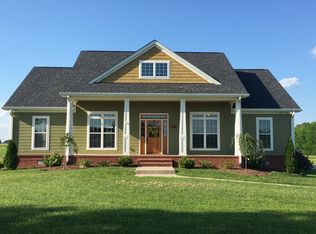 935 Jump Off Rd, Bon Aqua, TN 37025