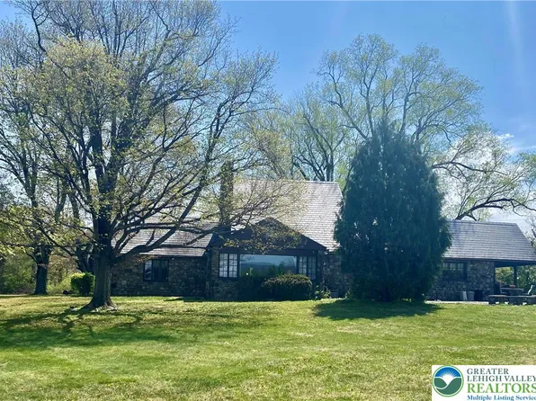 351 Palmer Rd, Bangor, PA 18013