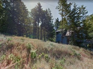 296 Seafoam Rd, Whitethorn, CA 95589
