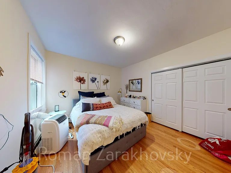 1950 Beacon St #8 — Photo 5