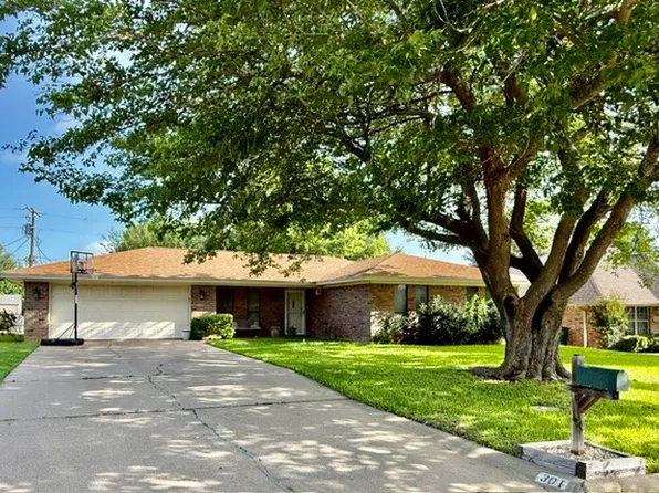301 Bluebonnet St, Stephenville, TX 76401