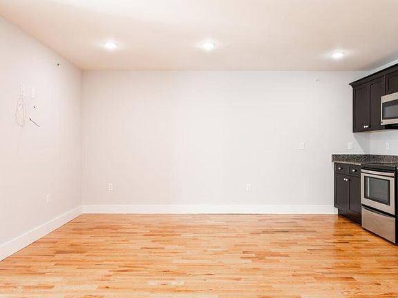 4th image of 134 Sussex Ave APT 209