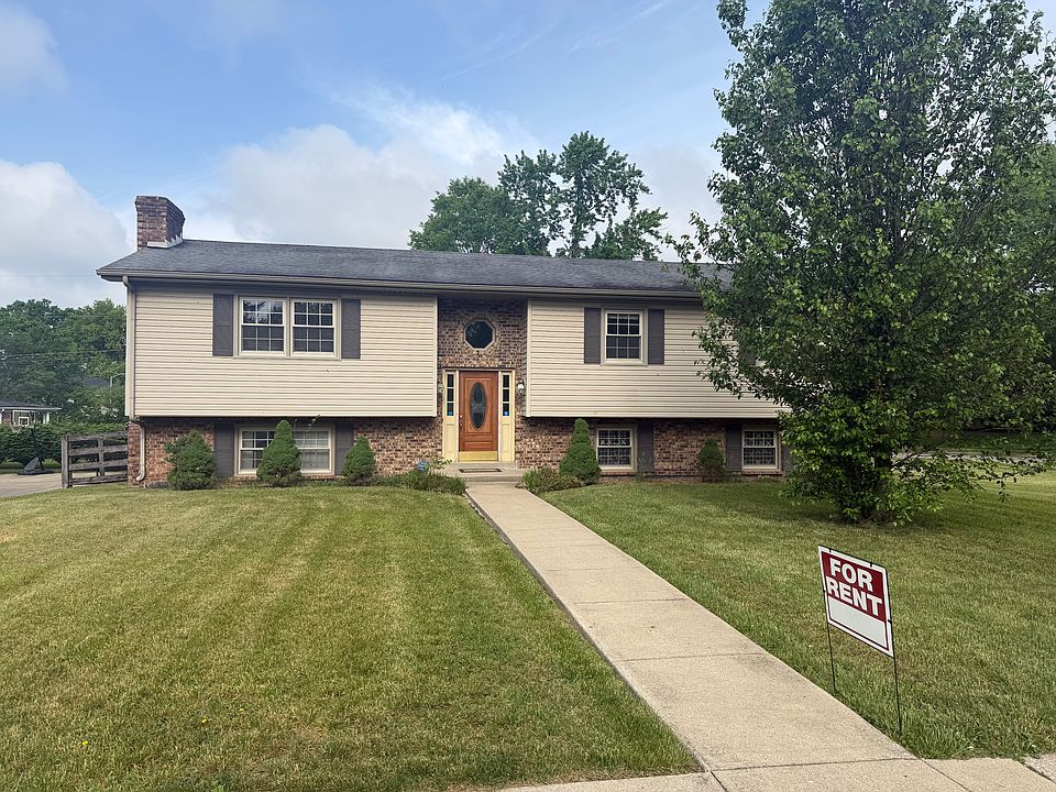 1st image of 3225 Carriage Ln