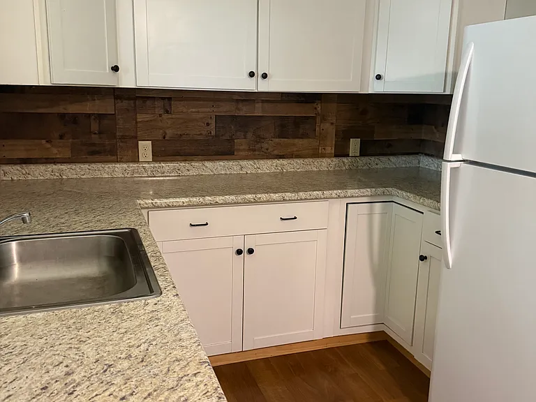 202 Grove St #1 — Photo 1