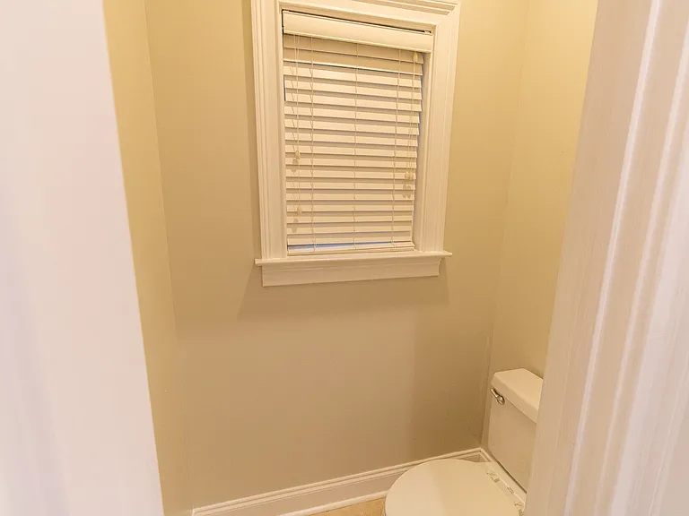 906 Monarch Cir — Photo 13