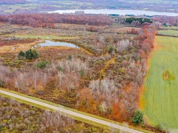 3661 W Lake Rd, Bradford, NY 14815