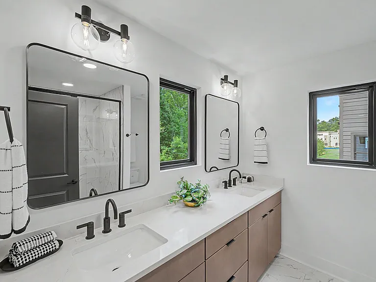 6717 Tracy Ave — Photo 5