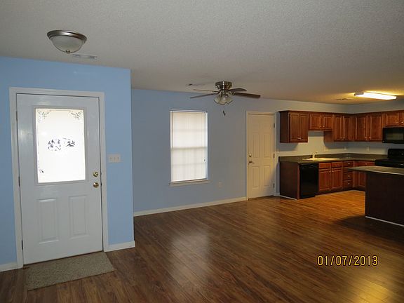 Dining room.