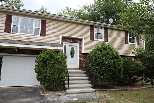 42 Wheatland St Photo 1