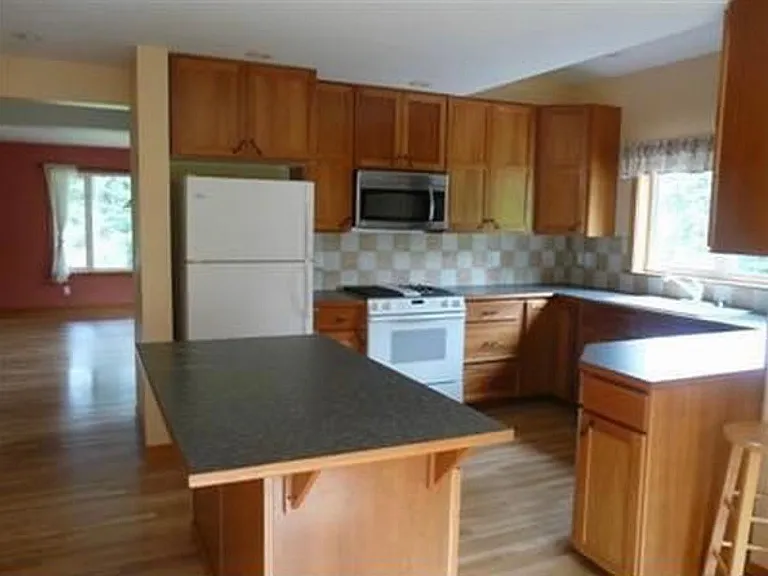 68th Ave SW — Photo 12
