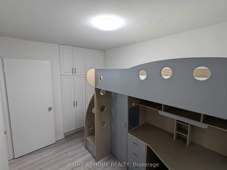 20 Hainford St #2 — Photo 18