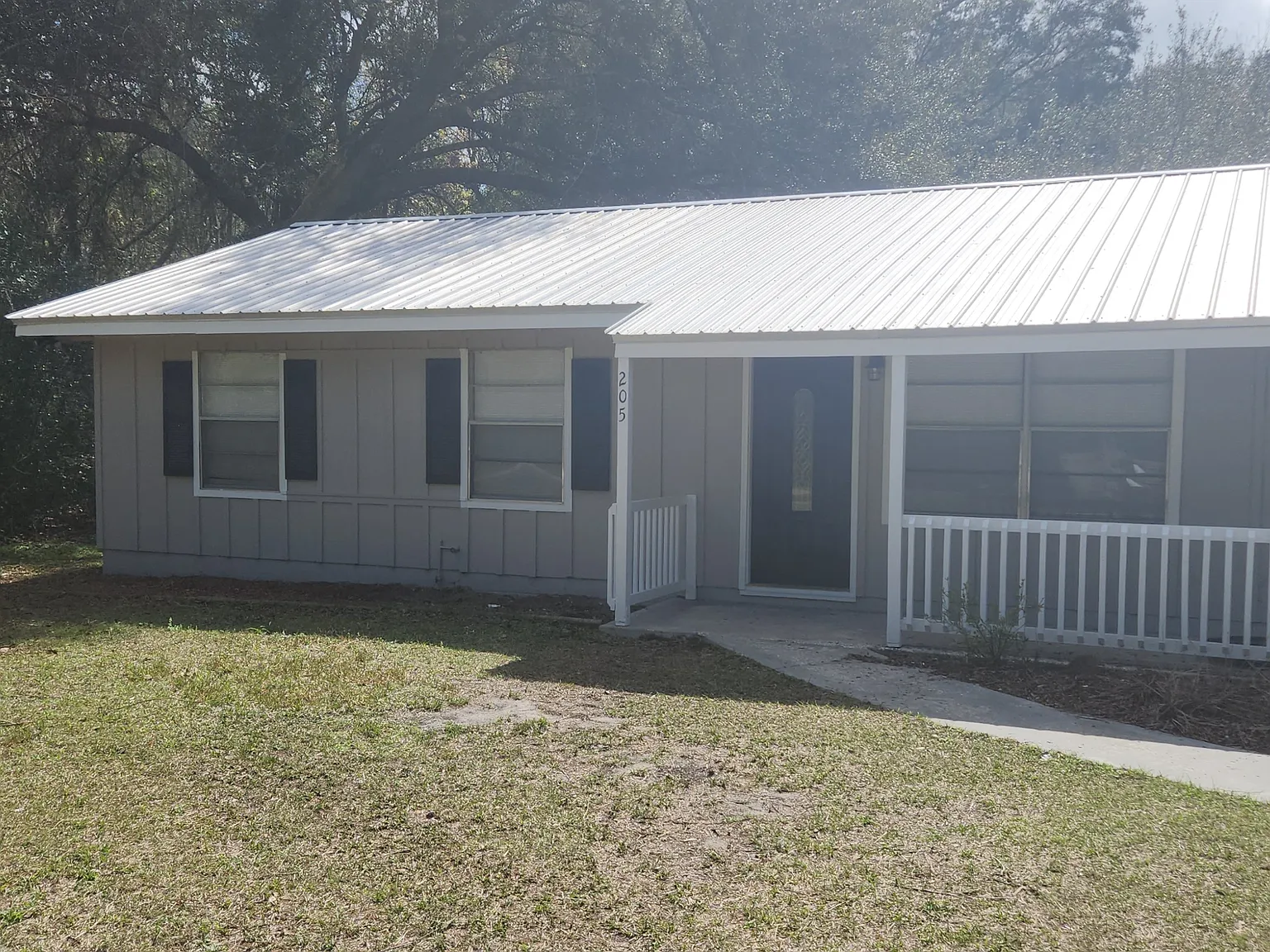 Harbor Drive, 205 - 205 Harbor Drive — Photo 3