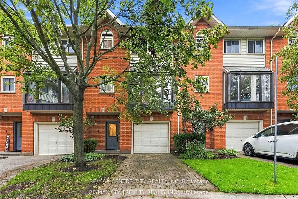 4 bed, $2,400 — Photo 1