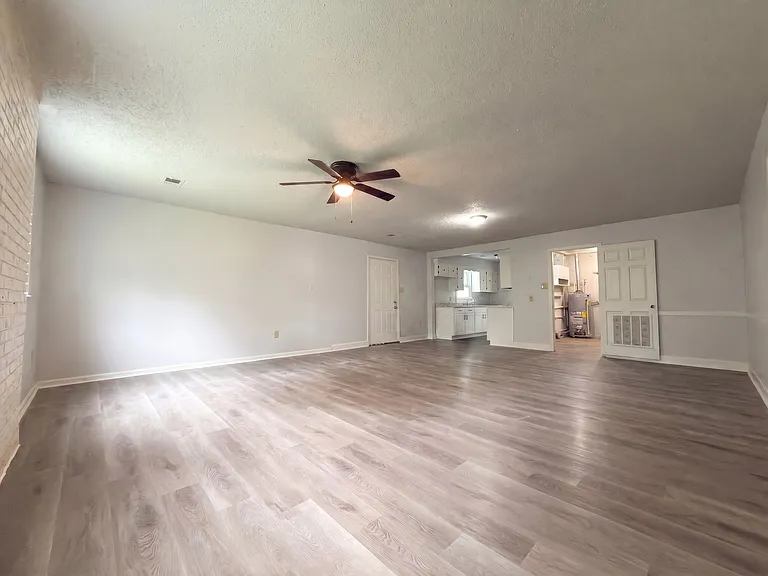 854 Carrolton Ave — Photo 4