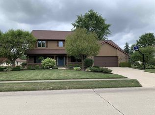 2326 Hunters Cv, Fort Wayne, IN 46804