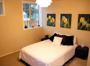 3220 SW Dolph Ct, Portland, OR 97219