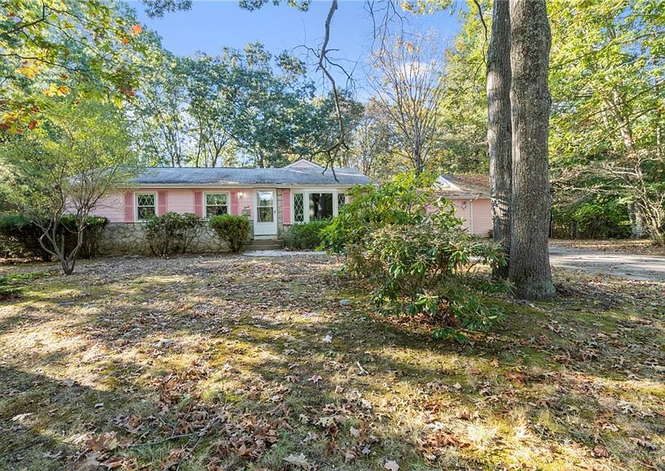 1st image of 30 Highwood Dr
