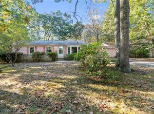 30 Highwood Dr, Coventry, RI 02816