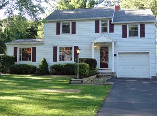 88 Brooklea Dr, Rochester, NY 14624