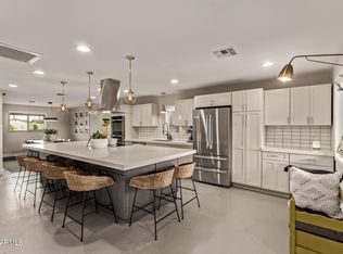 3834 E Shaw Butte Dr, Phoenix, AZ 85028