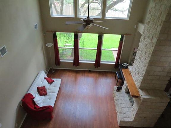 5th image of 1704 Tracy Miller Ln