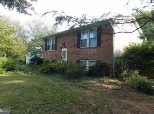 841 Chanter Dr, Westminster, MD 21157