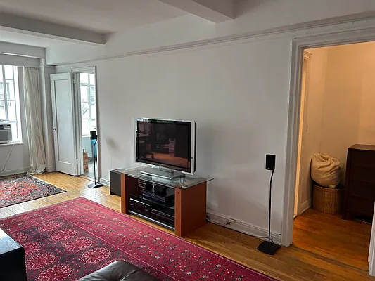 Rented by McDonagh Real Estate | media 11