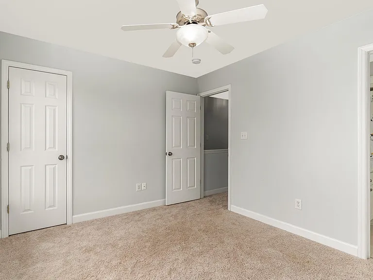 111 Ellington Oaks Ct — Photo 15