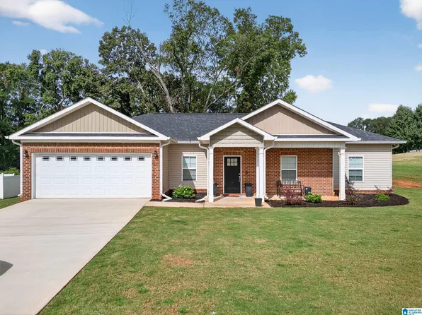 90 Deerfield Cir, Anniston, AL 36207
