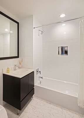 3rd image of 22-44 Jackson Ave #2021