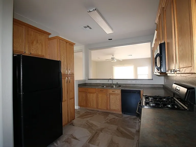 15225 W Shaw Butte Dr — Photo 5
