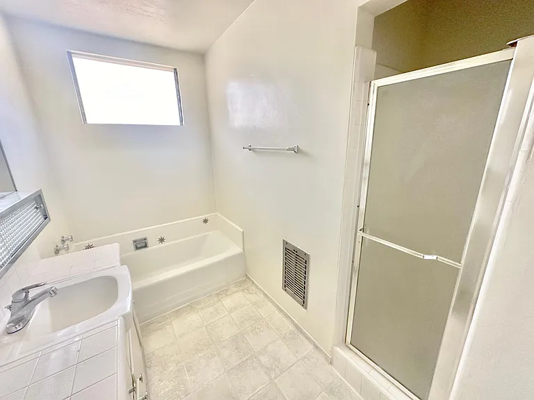1128 10th St #9 — Photo 7