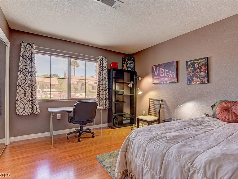 8912 Signal Terrace Dr — Photo 18
