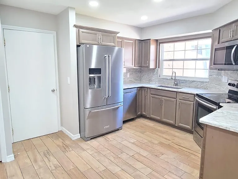 816 Brimfield Ct — Photo 11