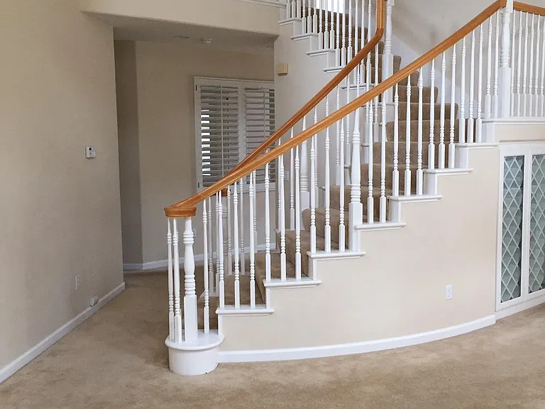 188 Blackstone Dr — Photo 3