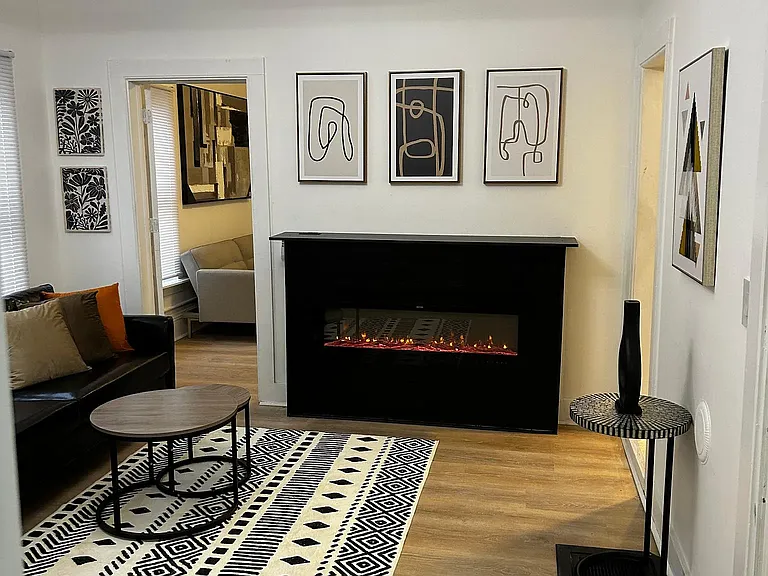 519 S Albany St #B — Photo 8
