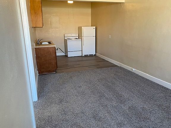 4th image of 108 S Clinton St #7