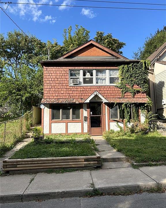 1st image of 456 Jackson St W
