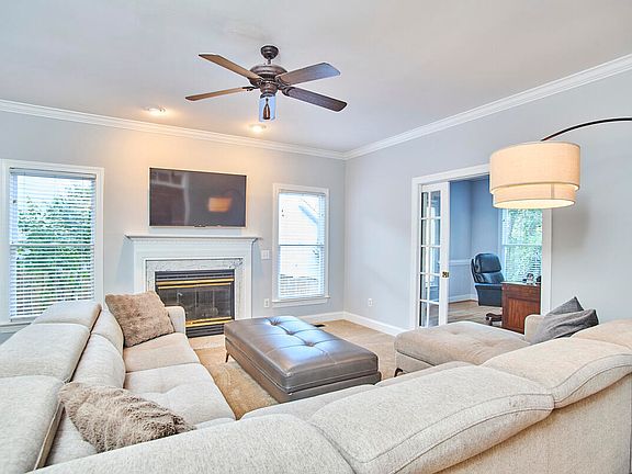 5th image of 501 Perry Creek Dr