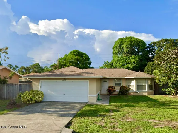2073 Clover St NE, Palm Bay, FL 32905
