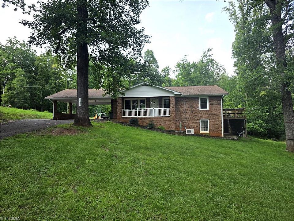 1st image of 146 King Park Cir