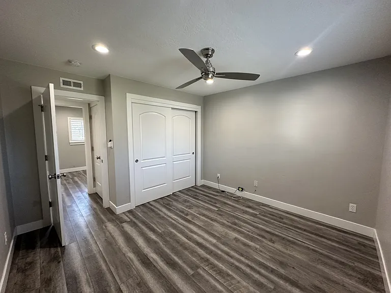 430 N 1000 E #1 — Photo 4